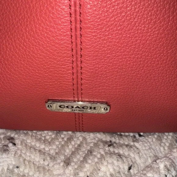 Coach Avery Pebble Grain Leather Large Hobo - Picture 3 of 12
